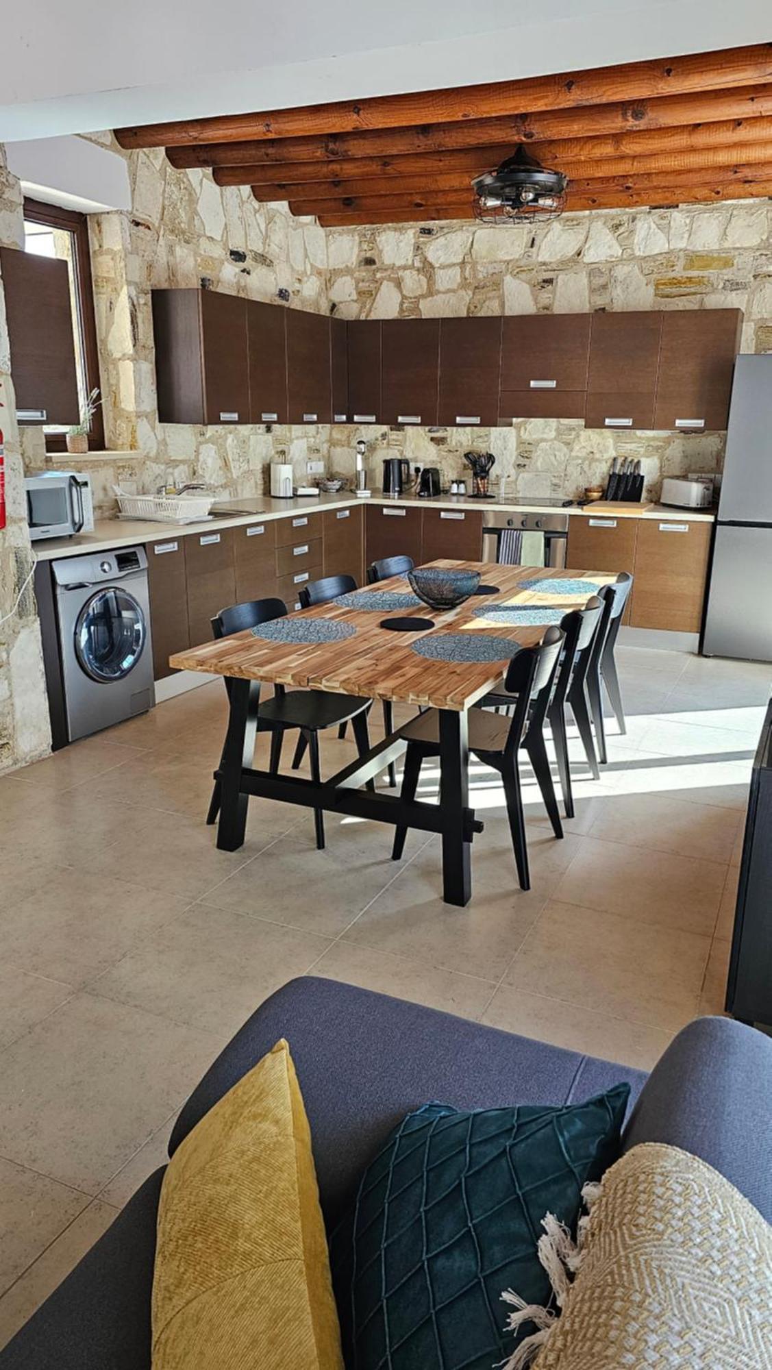 Olive Garden's Paradise Villa Skarinou